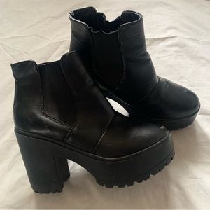 Black platform chelsea boots chunky heel